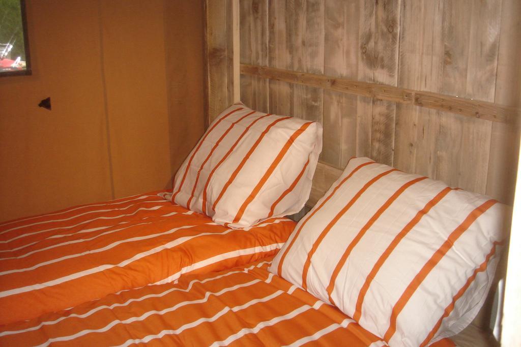 Camping de la Bonnette Caylus Esterno foto