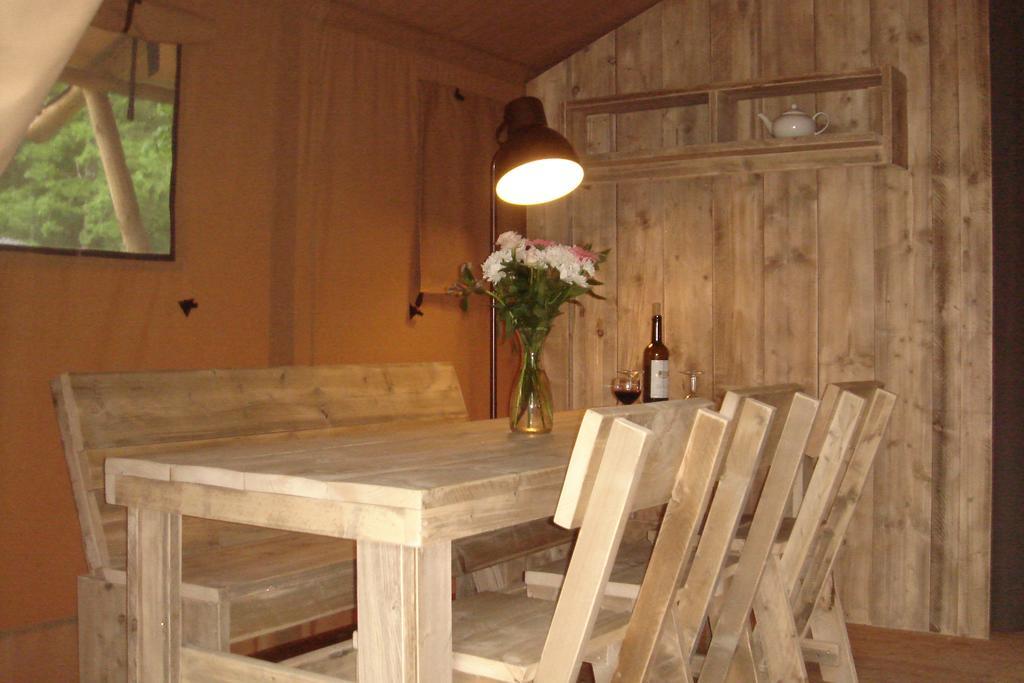 Camping de la Bonnette Caylus Esterno foto